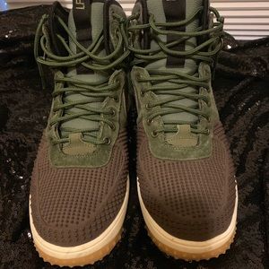 Nike brown and green duck boots men size 11